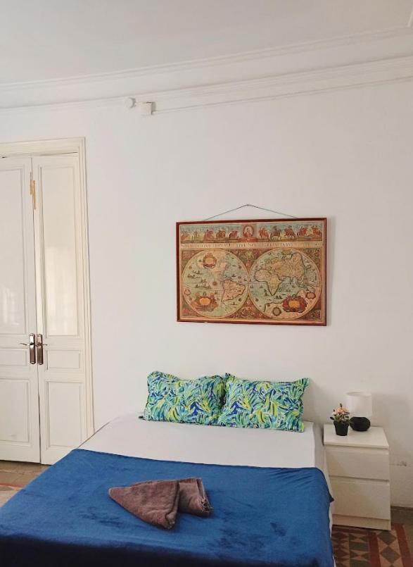Bed and Breakfast Banys Nous R2 Барселона Экстерьер фото